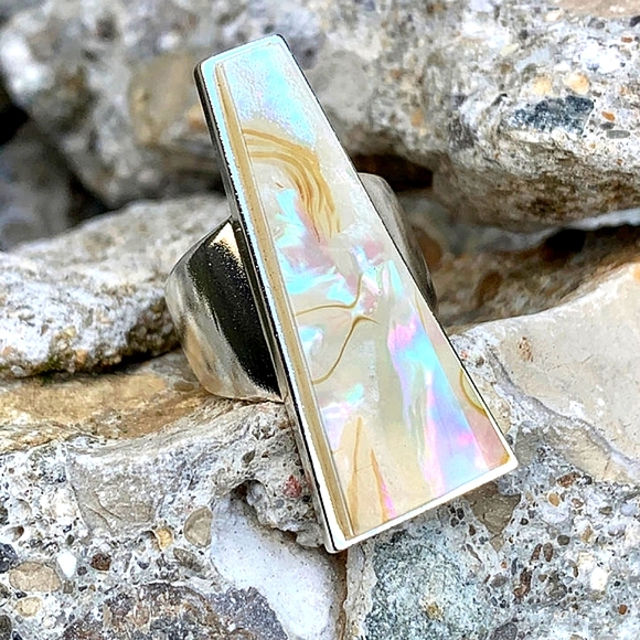 NEW Kendra Scott Collins Cocktail Ring in Silver White Abalone- Size 6 - Picture 6 of 8